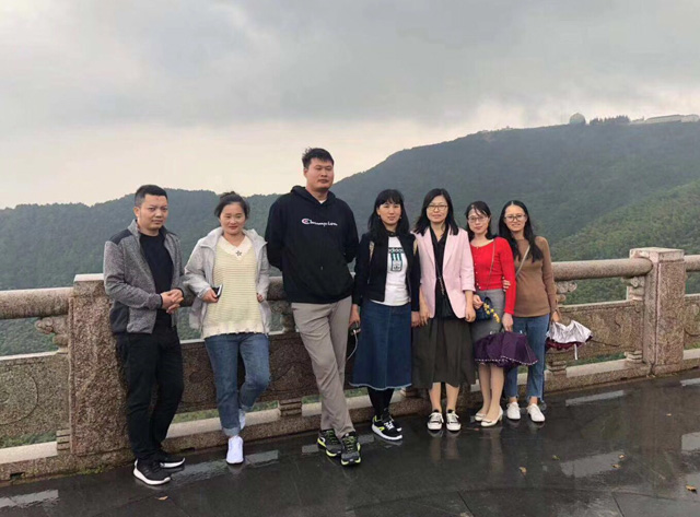 雅風辦公家具設(shè)計團隊穹廬山之行